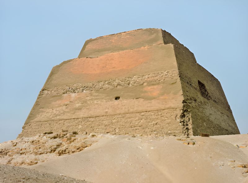 Pirámide de Meidum