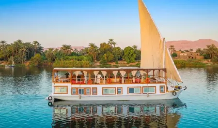 Croisière de 5 jours à bord du Queen Nefer Dahabiya sur le Nil