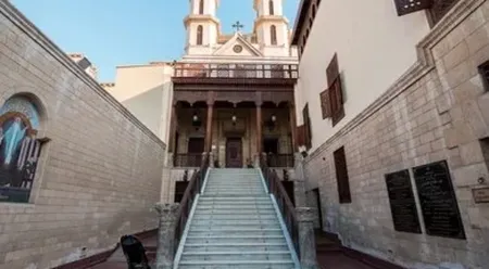Iglesias Coptas Del Cairo Antiguo: San Sergio, La Iglesia Colgante Y Santa Bárbara