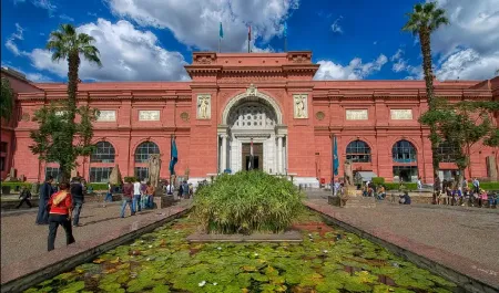Excursion vers les pyramides de Gizeh et le Musee egyptien au depart de laeroport