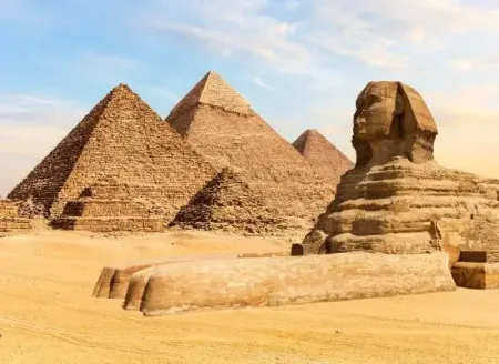Tour zu den Pyramiden von Gizeh und Sakkara von Port Said