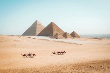 why did the egyptians build pyramids